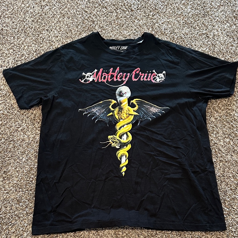 Motley Crue concert T-shirt new size 3xlt big and tall ripple junction